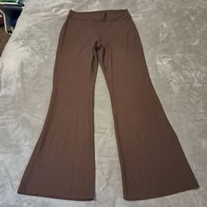 Old Navy Women's Powersoft Go Dry Extra High Rise Ribbed Flare Leggings size L.
